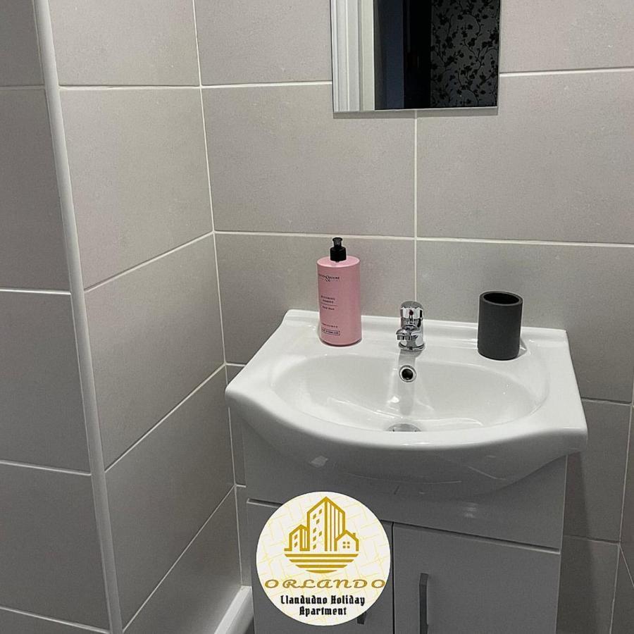 Orlando Llandundo Apartment Ландъндо Екстериор снимка
